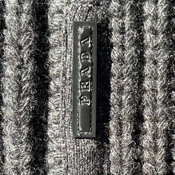 Prada Wool/Cashmere Mock Neck Gray Sweater. Size 58 (US48)MUST READ ABOUT SIZE‼️ - Picture 7 of 16